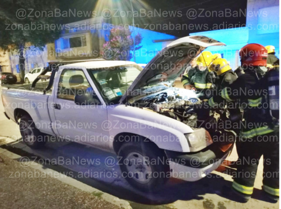 Principio de incendio en una camioneta